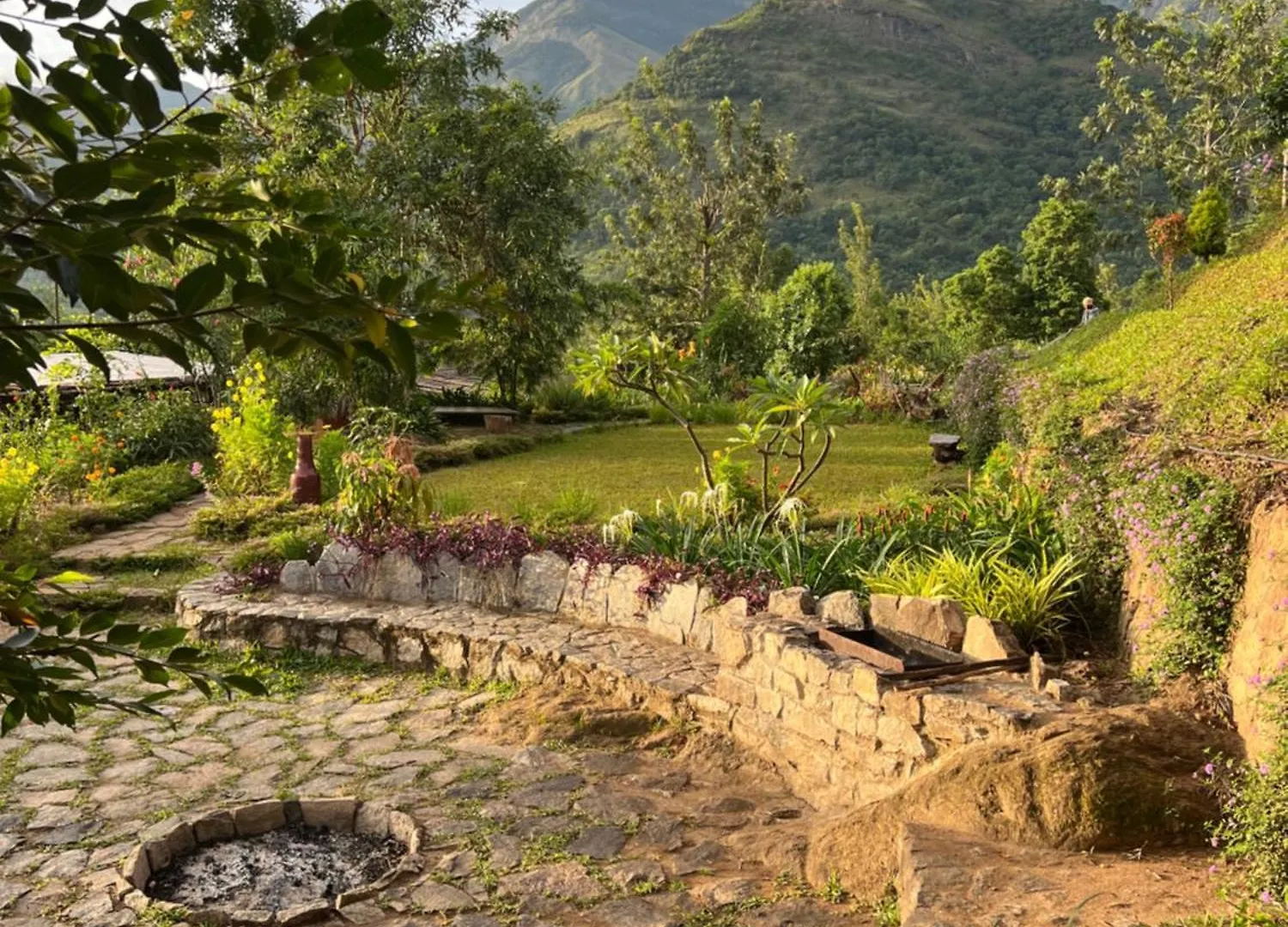 The Mudhouse Marayoor Hotel Munnar