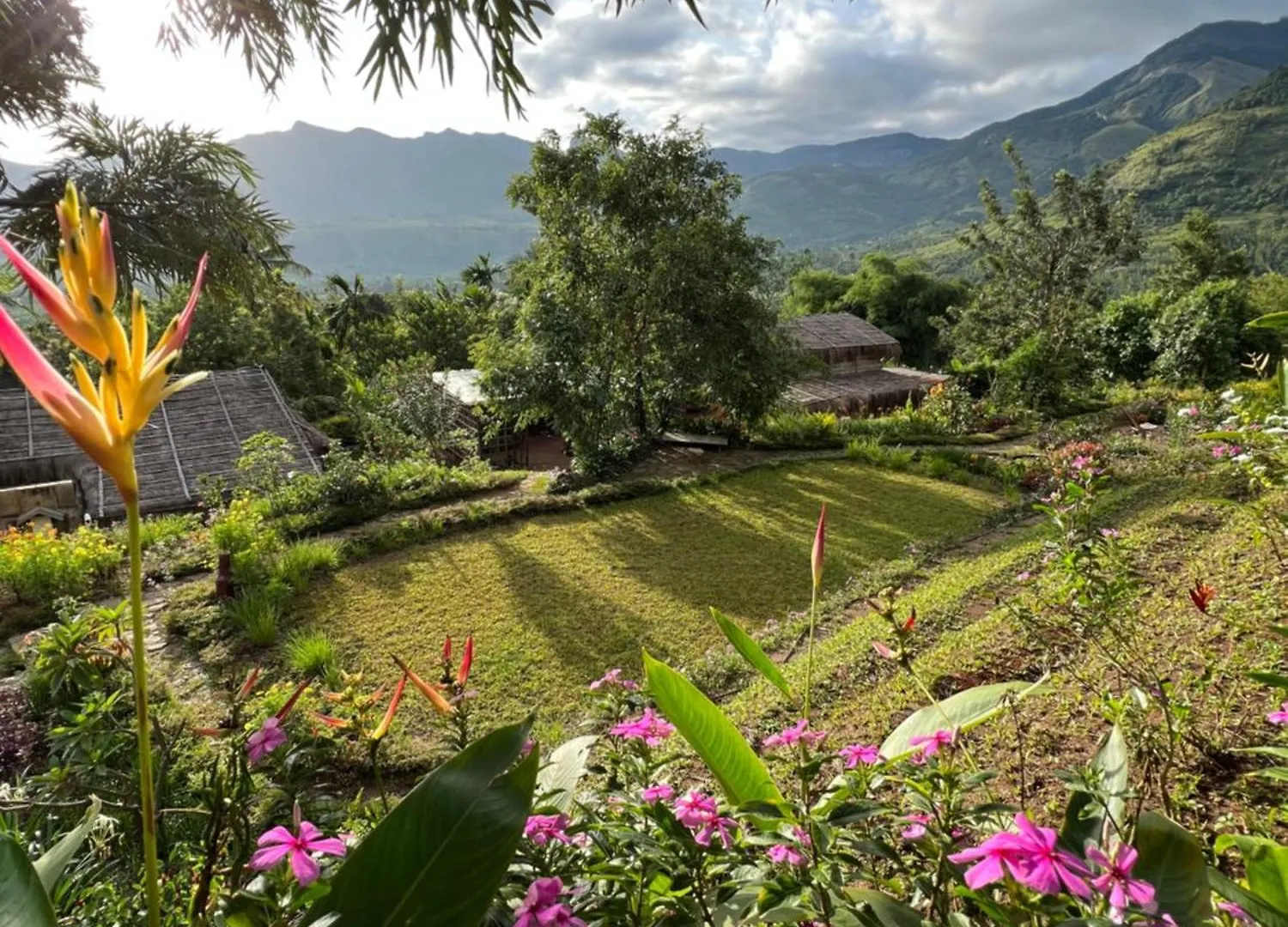 The Mudhouse Marayoor Hotel Munnar Resort