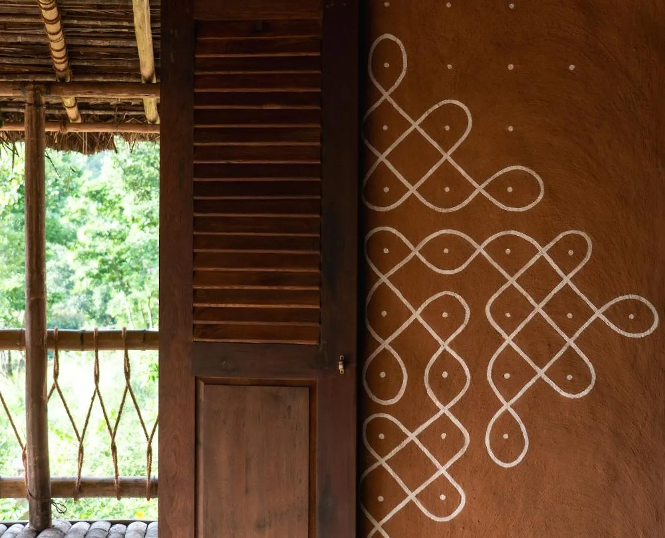 The Mudhouse Marayoor Hotel Munnar Resort